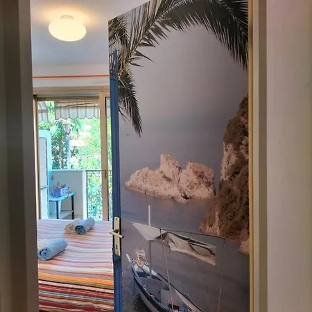 A Due Passi Dal Mare Apartment *