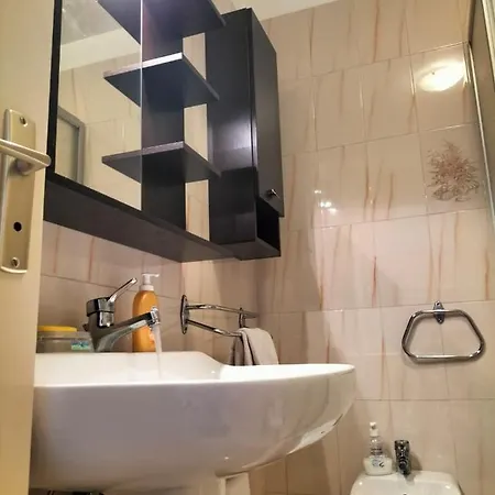 A Due Passi Dal Mare Apartment *