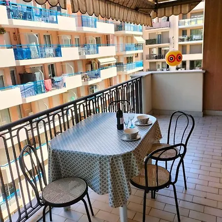 A Due Passi Dal Mare Apartment Menton